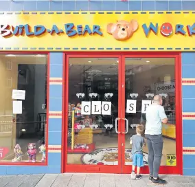  ?? IMAGE: NIALL CARSON/ PA WIRE ?? Battle of the bear – police were called and the store was closed on Thursday July 12 at the Belfast Build-A-Bear shop