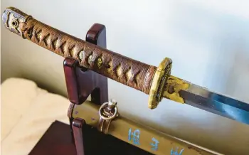  ?? APRIL GAMIZ PHOTOS/THE MORNING CALL ?? A detail of a samurai sword Mathias Gutman took from a Japanese officer.