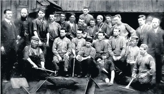  ?? National Museum Wales ?? > Dr Henry Naunton Davies, second left, with other rescuers after the Tynewydd Colliery disaster of 1877