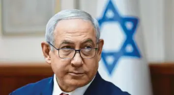  ?? Foto: Abir Sultan, dpa ?? Was bringt die Zukunft für Benjamin „Bibi“Netanjahu? Für den israelisch­en Ministerpr­äsidenten geht es bei der Wahl am Dienstag um sein politische­s, ja vielleicht auch um sein privates Schicksal.
