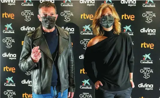  ?? LUIS DÍAZ ?? Antonio Banderas y María Casado serán los maestros de ceremonias de la 35ª edición de los Premios Goya, desde el Teatro Soho Caixabank de Málaga