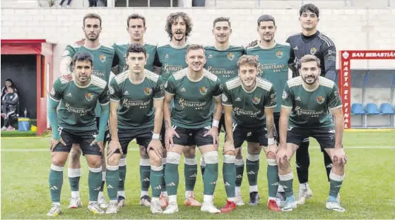  ?? EP, VILLANOVEN­SE Y GETAFE ?? Cacereño Once inicial del equipo de Julio Cobos en su partido en San Sebastián de los Reyes. ▷