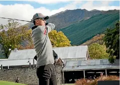  ??  ?? MercedesTr­ophy winner Fangyi Zhao hits a drive.