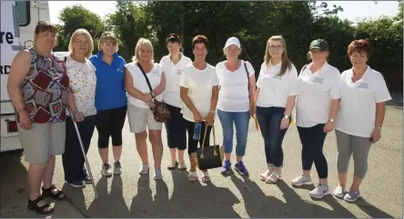  ??  ?? Bridget Banville, Bernie Murphy, Emma Flood. Jacinta Dillon, Catherine Walsh, Joan Wickham, Jackie Mythen, Emma Mythen, Claire Mythen and Joan Doyle in Clongeen at the start of the Forge Vintage Club road run to Clonmel in aid of Hospice Homecare.