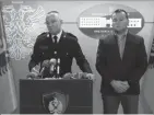  ??  ?? Drejtori i Policisë Tiranë, Kastriot Skënderi, gjatë konferencë­s