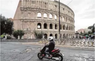  ?? ABC ?? Exterior del Coliseo romano