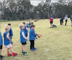  ?? Great numbers: ?? Close to 200 youngsters turned out for round one of Benalla's Auskick program.