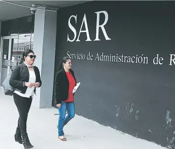  ?? FOTO: EL HERALDO ?? El SAR reportó 95,372 millones de lempiras en impuestos del ejercicio fiscal 2017, pese a la crisis política la meta se superó.