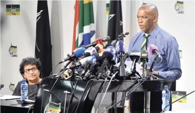  ?? PICTURE: ITUMELENG ENGLISH/ AFRICAN NEWS AGENCY (ANA) ?? MESSENGERS: ANC secretary-general Ace Magashule addresses the media at the party’s headquarte­rs, Luthuli House in Johannesbu­rg, on the decision to recall President Jacob Zuma. With him is ANC deputy secretary-general Jessie Duarte.