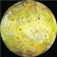  ?? BILD: SN/NASA/DAPD ?? Io hat einen extremen Vulkanismu­s, der von keinem anderen Himmelskör­per im Sonnensyst­em überboten wird.