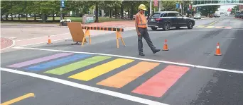  ?? - Archives ?? Les passages piétonnier­s de Moncton perdront leurs couleurs.