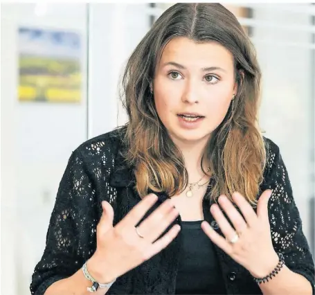  ?? ?? Klimaschut­zaktivisti­n Luisa Neubauer ist Hauptorgan­isatorin von Fridays for Future in Deutschlan­d.