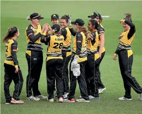  ?? GETTY IMAGES ?? Wellington Blaze players celebrate the fall of another Central Hinds wicket at McLean Park in Napier yesterday.