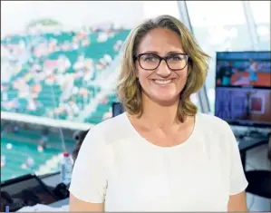  ??  ?? Mary Pierce : « En général, j’aime me donner une heure avant un match. Je vais au centre de presse, je vais voir les comptes des joueuses sur les réseaux sociaux… »