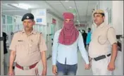  ?? PARVEEN KUMAR/HT PHOTO ?? Accused Ashish Kumar was arrested from Rajendra Park area in Gurgaon on Friday.