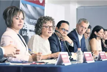  ??  ?? Jacqueline Peschard, presidenta del Sistema Nacional Anticorrup­ción, afirma que para los mexicanos la corrupción es algo que está presente todo el tiempo y nuestra sociedad ha sido muy tolerante con el tema.