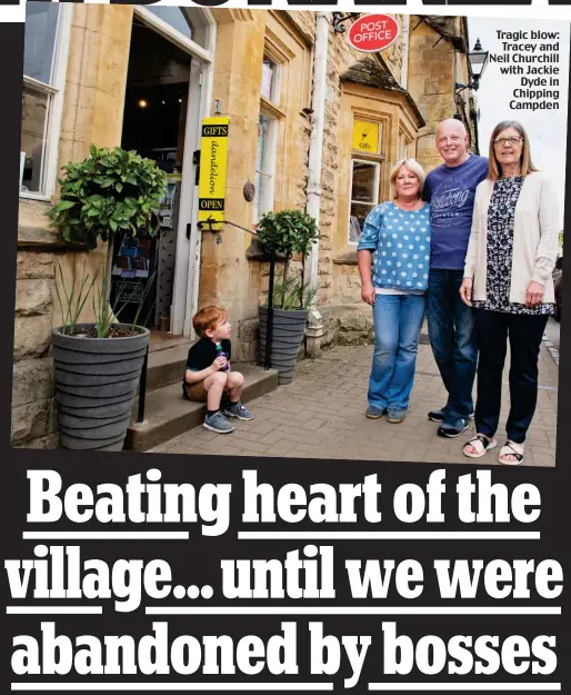  ??  ?? Tragic blow: Tracey and Neil Churchill with Jackie Dyde in Chipping Campden