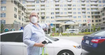  ?? JASON PAYNE/POSTMEDIA ?? Area residents have become upset with the noise coming from the Abby Lane Amica seniors complex during performanc­es by an Elvis impersonat­or.