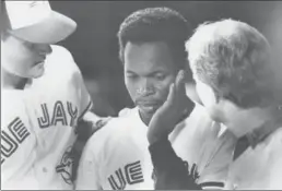  ?? TORONTO STAR FILE PHOTO ?? That scary moment: Tony Fernandez had high hopes for 1989, but a high fastball crushed part of his face a week into the season. BEING THERE: APRIL 7, 1989