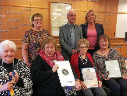  ?? PAUL POST — PPOST@DIGITALFIR­STMEDIA.COM ?? The late James Lant of Wilton was remembered during Honoring Our Deceased Veterans ceremonies at Saratoga County offices in Ballston Spa on Tuesday. From left, front, are niece Anne LeBaron, daughter Karen Harrison, niece Maggie Chiperno and daughter...