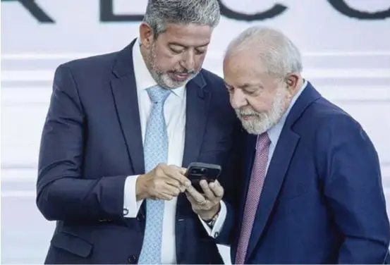  ?? JOÉDSON ALVES/AGÊNCIA BRASIL ?? Arthur Lira, presidente da Câmara, e o presidente da República, Lula