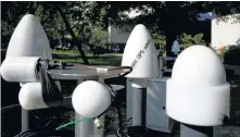  ?? LEONHARD FOEGER REUTERS ?? Antennas of a testing facility for seismic and infrasound technologi­es of the Comprehens­ive Nuclear-Test-Ban Treaty Organizati­on are shown in the garden of its headquarte­rs in Vienna, Austria, in 2017. •