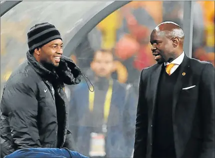  ?? Picture: GALLO IMAGES ?? KEEPING THE FAITH: Steve Komphela, right, coach of Kaizer Chiefs, has received strong backing from his number one goalkeeper, Itumeleng Khune despite a poor season by the club’s high standards