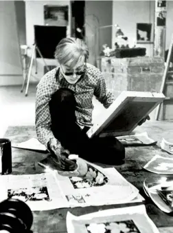  ??  ?? Andy Warhol at work in the Factory on 47th Street, New York, in 1964