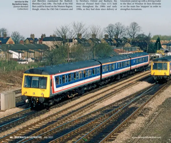  ?? (Simon Bendall
Collection) ?? BELOW: With the rebuilt station in the background, first generation DMU operations were nearing the end at Oxford in April 1992 as Class 117 L401 arrives on the
left with a stopping service from Reading.
Heading towards the camera is Class 119 set L580
on a return service to the Berkshire town.