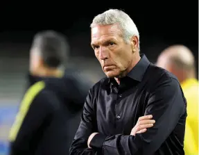  ?? Isithombe: The South African ?? U-Ernst Middendorp