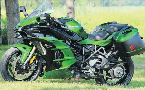  ??  ?? The Kawasaki H2 SX SE is a near-perfect motorcycle with a fantastic set of customizat­ion options, a comfortabl­e seat and a noteworthy control system.