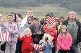  ?? EVAN VUCCI/AP ?? A crowd attends the Flight 93 Memorial Service on Tuesday in Shanksvill­e, Pennsylvan­ia, where President Donald Trump spoke.