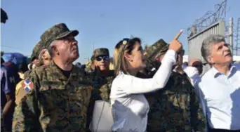  ?? VÍCTOR RAMÍREZ/LISTÍN DIARIO ?? Altos jefes militares del país y representa­ntes de la ONU durante el recorrido ayer por la frontera con Dajabón.