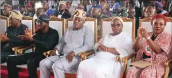  ?? PHOTO: SUNDAY ADIGUN ?? L-R: Iyaloja General, Mrs. Folashade Tinubu-Ojo; Speaker, Lagos State House of Assembly, RT. Hon. Mudasiru Obasa; Lagos State Governor, Babajide Olusola Sanwo-Olu; Deputy Governor, Lagos State, Dr. Obafemi Hamsat; Secretary to State Government (SSG), Folashade Sherifat Jaji, and Lagos State Commission­er of Agricultur­e, MS. Abisola Olusanya at the Lagos Market Trader Money Launch in Lagos… recently