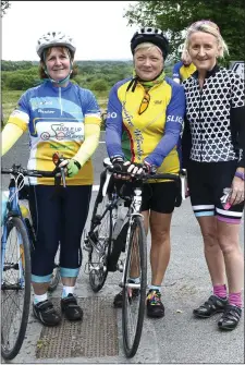  ??  ?? Ladies ready for the Sportive in south Sligo.
