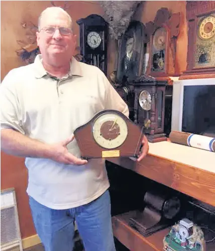  ??  ?? Clocksmith Benny Weeks found the mantel clock from Swansea in a box of spare parts in Mississipp­i