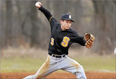  ?? STAN HUDY - SHUDY@DIGITALFIR­STMEDIA.COM ?? Saratoga Central Catholic sophomore Dante Marin fires towards the plate Friday afternoon against Stillwater. He struck out 10 Warriors in five innings.