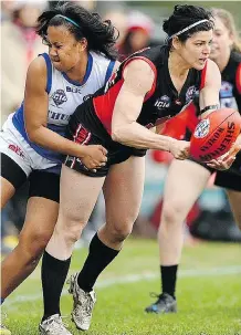  ?? PHOTO VIA EXPLORER MEDIA/COURTNEY AND JEFF CROW ?? Canadian national team player Lara Hilmi looks to pass against Tonga at the Internatio­nal Cup in 2014.