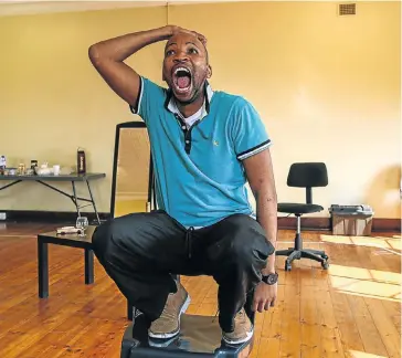  ?? Pictures: SIMPHIWE NKWALI ?? MAKING A MEAL OF IT: Jerry Mntonga rehearses for ‘The Mother of All Eating’ which will be staged at the Market Theatre. The Zakes Mda satire focuses on corruption in Lesotho in the 1980s