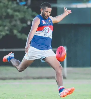  ?? Picture: BRETT PASCOE ?? FINALS FACTOR: Bulldogs midfielder Damien Roe may return, work permitting.