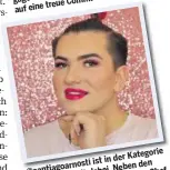  ??  ?? Kategorie ist in der arnosti en den @santiago da bei . Neb Chef mit Jury- Beauty vorn überzeugen Make-up-posts persönlich­en dieFeed auch INSTAPlüss im Selflove. ums ThemaPosts rund