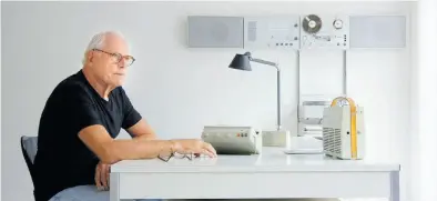  ?? BILD: hustwit.com/rams ?? Kluger Kopf, wacher Geist: Dieter Rams in seinem Kronberger Haus