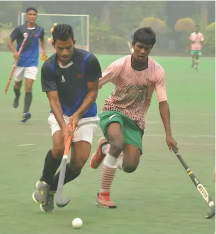  ??  ?? Action from Lucknow’s Guru Gobind Singh Sports College’s match against Town High School, Odisha, on Friday.