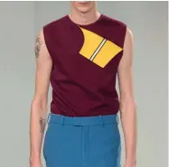  ??  ?? MODERN MINIMALISM Clean lines meet bold colour in Raf Simons’ first collection for Calvin Klein.