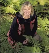  ?? Brendan George Ko ?? ECOLOGIST and author Suzanne Simard, a descendant of loggers, is known for her groundbrea­king discoverie­s in forestry.