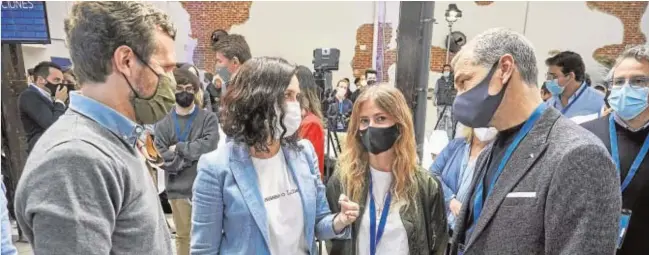  ?? GUILLERMO NAVARRO ?? Pablo Casado, Isabel Díaz Ayuso, Bea Fanjul y Toni Cantó, ayer en el congreso de Nuevas Generacion­es del PP