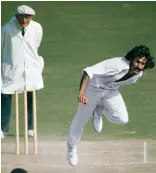  ??  ?? Run-up: Masood at Headingley, 1974