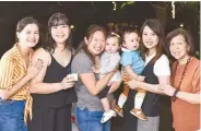  ??  ?? Loralee, Angelica and Louelle Soong with baby Alexa, Mommy Niña and baby Luke, Maureen Soong.