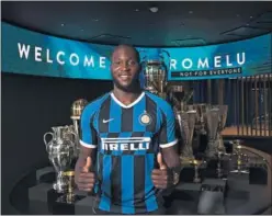  ??  ?? EXPECTACIÓ­N. El Inter presentó a Lukaku por todo lo alto.