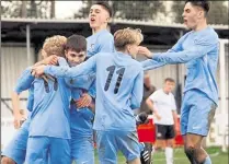  ?? Pictures below: Alan Langley FM31088255, FM31088253 ?? Above, Kennington Juniors under-16s celebrate their late winner in Sunday’s cup final. Below, Hythe Town under-14s and Ashford under-14s, who drew 0-0 in the Kent Youth League on Sunday